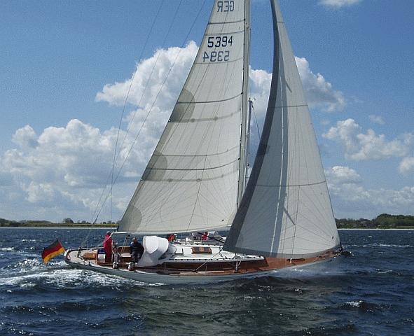 Unter Segeln